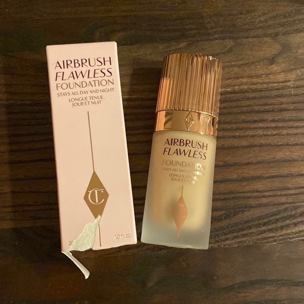 Charlotte Tilbury Airbrush Flawless Foundation.4 Warm/Chaud